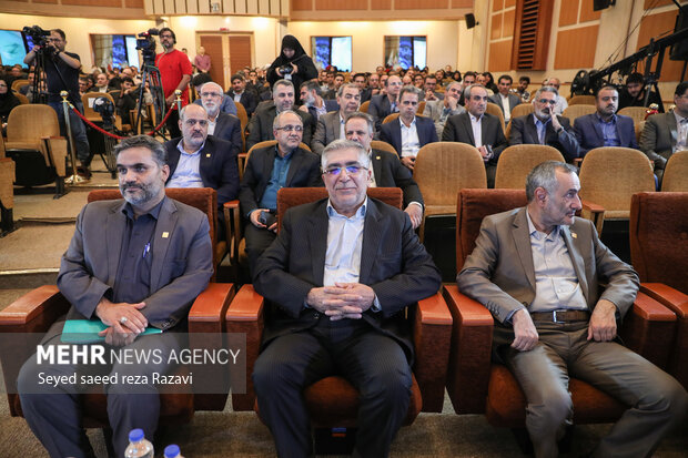  حمیدرضا طیبی در مراسم چهل و سومین سالگرد جهاد دانشگاهی حضور دارد