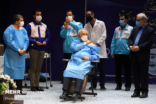 مراسم تزریق نخستین واکسن مشترک ایران و کوبا