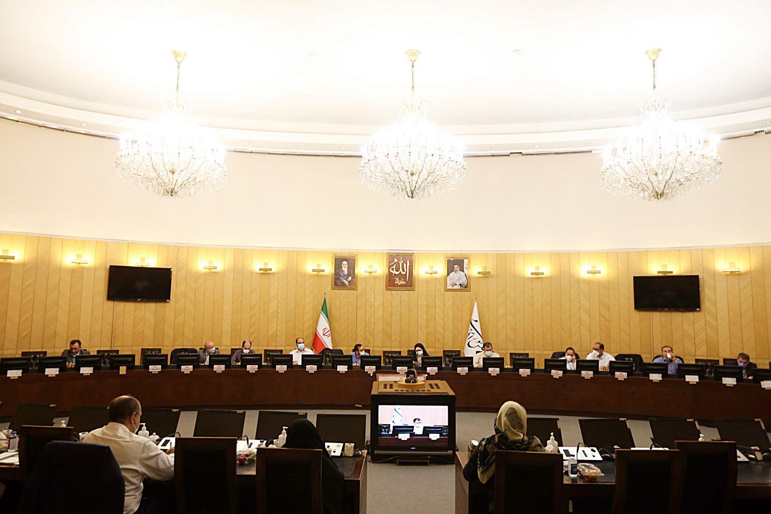 طراحی قرارداد پیش خرید واکسن مطالبه مجلس و تولیدکنندگان است/ شرکت‌های تولیدکننده در صورت بی توجهی به تعهدات مشمول پرداخت خسارت می‌شوند